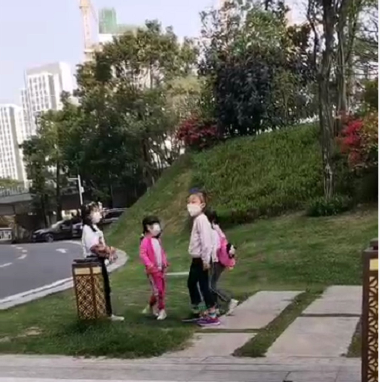 再也不跟你玩了